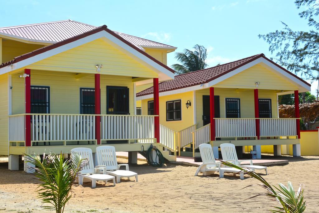 The White Horse Inn - Hopkins Village Beach Belize Exterior photo