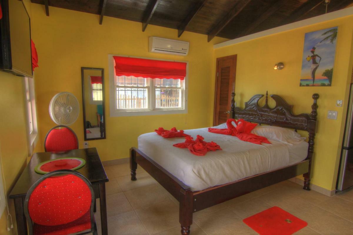 The White Horse Inn - Hopkins Village Beach Belize Exterior photo